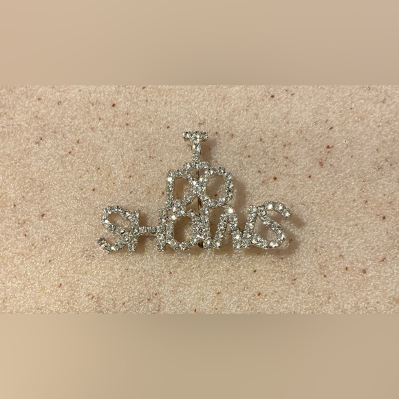Jewelry - Silver Rhinestone Statement Pendant